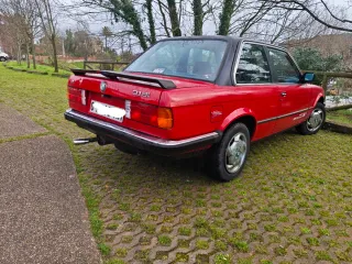 BMW E30 1985 + piezas