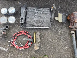 BMW E30 1985 + piezas