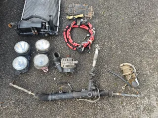 BMW E30 1985 + piezas