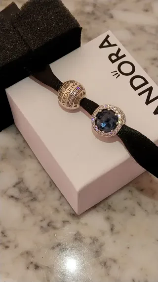 Lote 2 Charm Pandora Plata y Azul