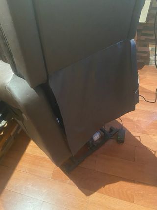 Sillón masajeador de cuero marrón