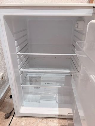 Nevera pequeña Candy blanca