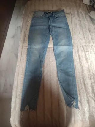Pantalón vaquero Zara Talla 34