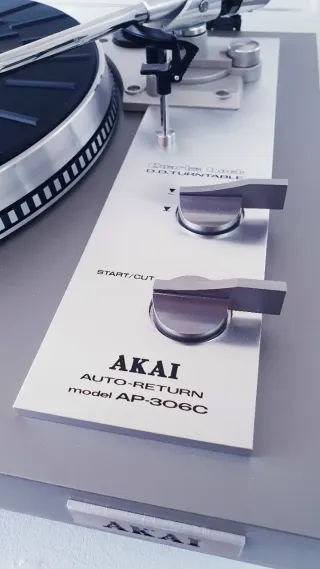 Akai AP-306C Tocadiscos Vintage Direct Drive