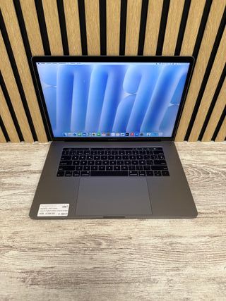 MacBook Pro 15" 2018 i7 16gb 512gb SSD