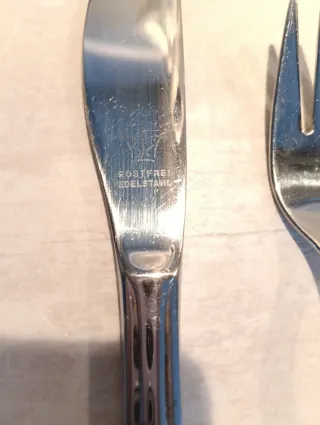 Cubertería dorada de metal Rostfrei Edestahl