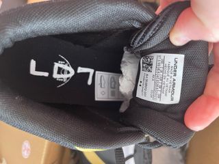 Zapatillas Under Armour LD7 Negro/Dorado