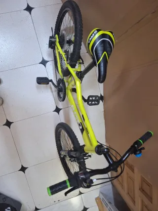 Bicicleta infantil B-PRO 20 Amarilla