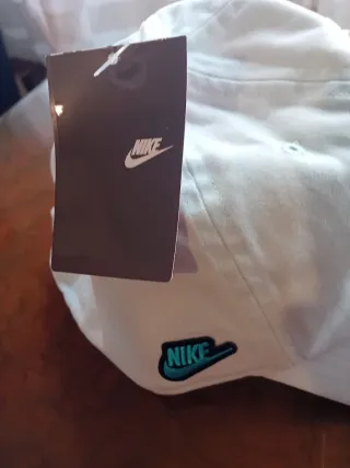 Gorra Nike Blanca Joven