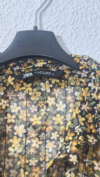 Blusa Zara floral Talla S
