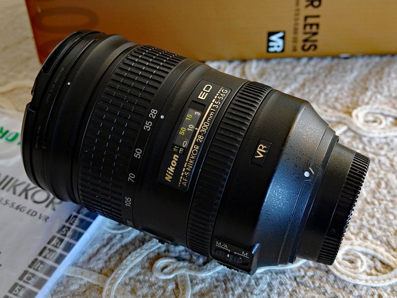 Objetivo Nikon NIKKOR 28-300mm f/3.5-5.6G ED VR afbeelding 6