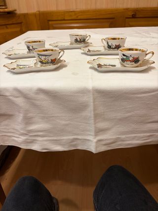 Juego café coches antiguos porcelana y metal