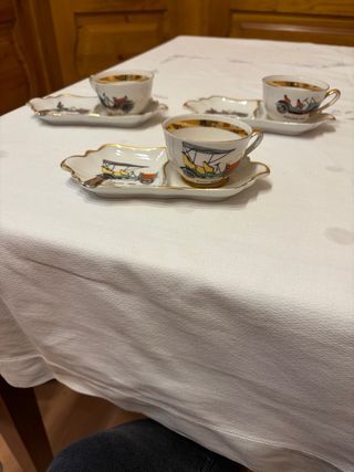 Juego café coches antiguos porcelana y metal