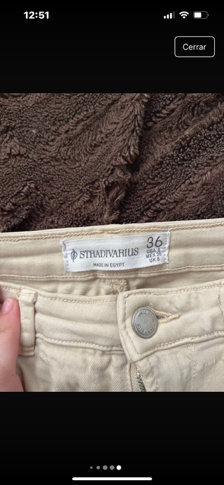 Vaqueros acampanados beige