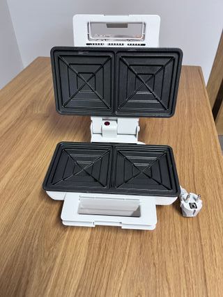 Sandwichera Ufesa SW-BASIC 2