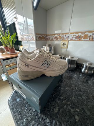 Zapatillas New Balance 740 Beige/Gris
