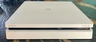 PS4 Slim Blanca 500GB + 2 Mandos y Juegos