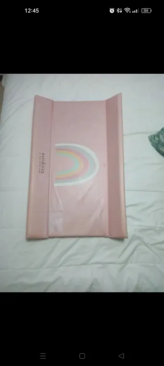 Cambiador bebé rosa con arcoíris