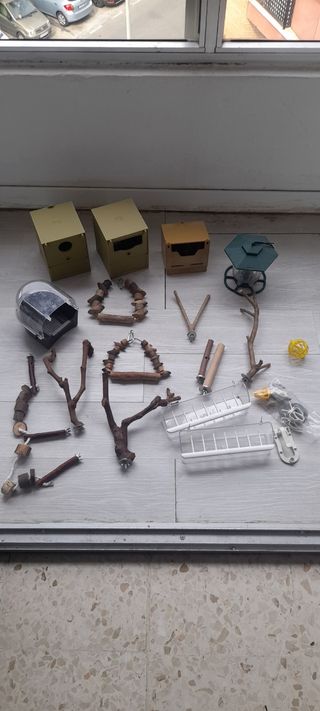 Gabbia per uccelli nera/blu e molti accessori