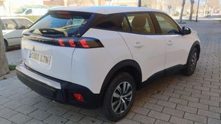 Peugeot 2008 2022,110CV, NAVEGADOR,6 VELOCIDADES