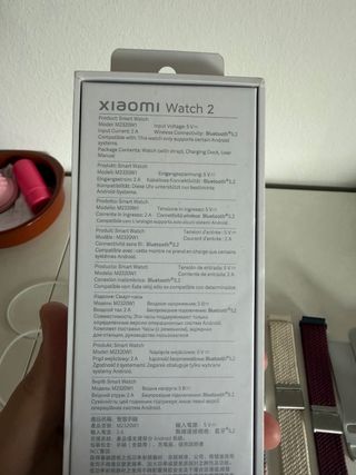 Orologio Xiaomi Watch 2 con cinturini e caricatore
