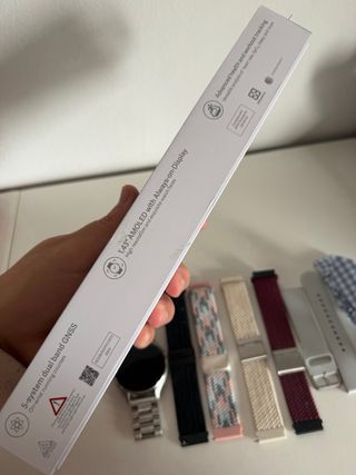 Orologio Xiaomi Watch 2 con cinturini e caricatore