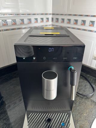 Cafetera Cremmaet Compact Steam cecotec