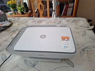 Impresora HP DeskJet 272e casi nueva