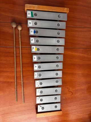 Xilófono infantil con mazos