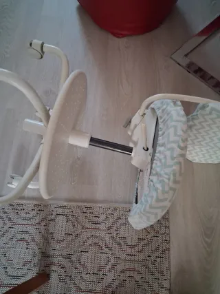 Silla giratoria infantil elevable