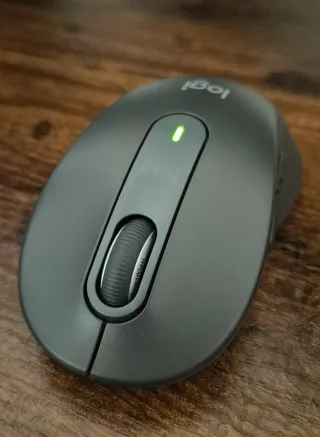 Ratón inalámbrico Logitech gris