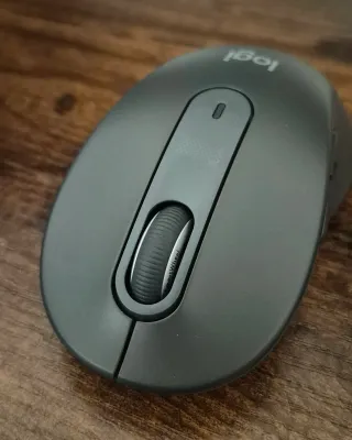 Ratón inalámbrico Logitech gris