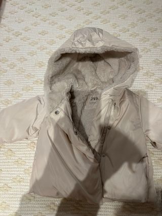 Abrigos niñas talla 12 meses.