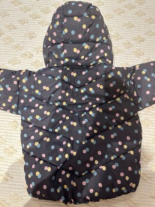 Abrigos niñas talla 12 meses.