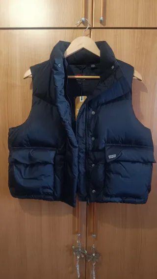 Chaleco Levi's Negro Plumas