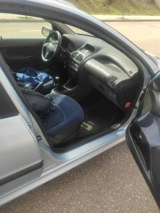 Peugeot 206 2004