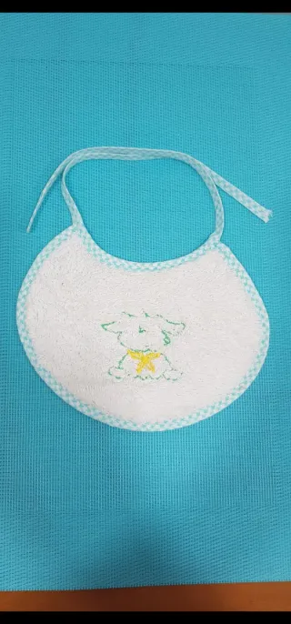 Babero bebé
