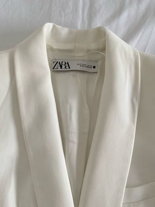 Conjunto blanco americana y pantalón | Zara