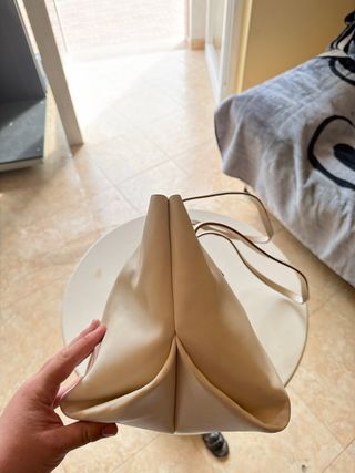 Bolso de mano beige mujer