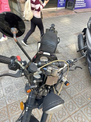 Leonart Tracker 2023 Negra