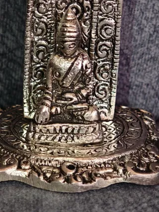 Porta-incensos Buda Chakras com Pedras Coloridas