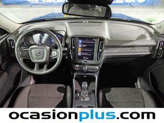 Volvo XC40 T2 Momentum Core 95 kW (129 CV)