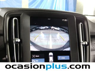 Volvo XC40 T2 Momentum Core 95 kW (129 CV)