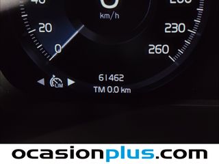 Volvo XC40 T2 Momentum Core 95 kW (129 CV)