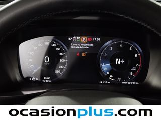 Volvo XC40 T2 Momentum Core 95 kW (129 CV)