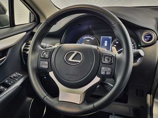 Lexus NX 300H PREMIUM 2WD
