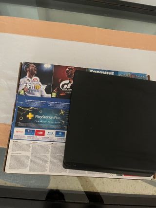 PS4 (PlayStation 4) Negra Completa