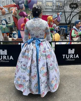 Traje de Fallera siglo XVIII Blanco/plata completo