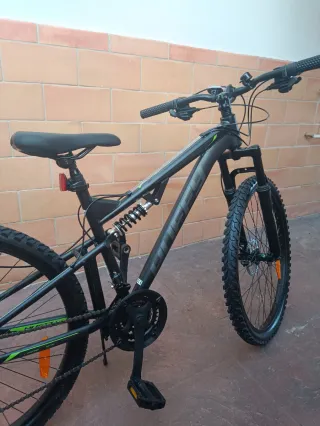 Bicicleta de Montaña Negra