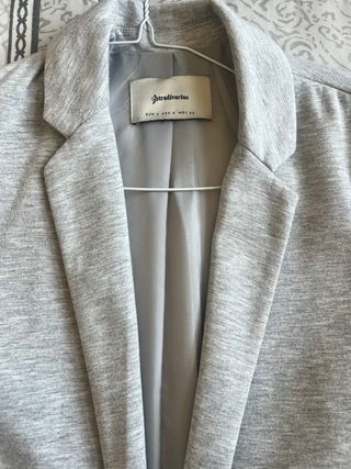 Americana Stradivarius gris